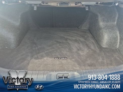 Used 2025 Nissan Altima 2.5 SV FWD image 21