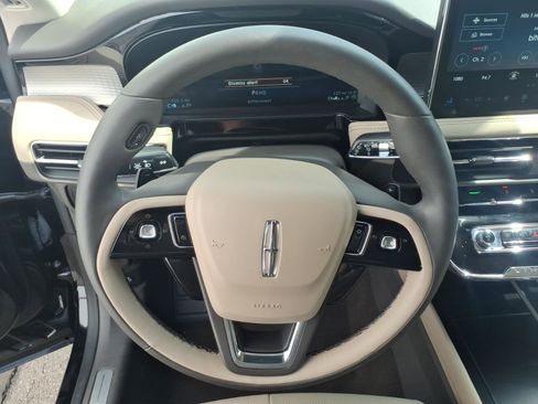 Certified 2023 Lincoln Corsair FWD w/ Equipment Group 101A image 12