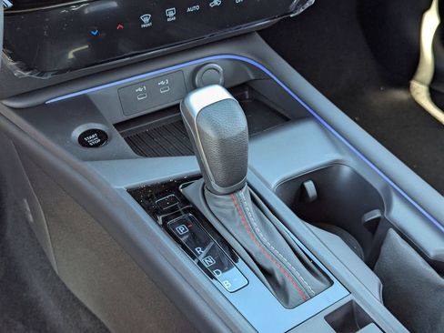 New 2026 Nissan Sentra SR w/ Floor Mat Package FWD image 22