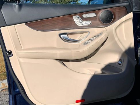 Certified 2021 Mercedes-Benz GLC 300 4MATIC image 21