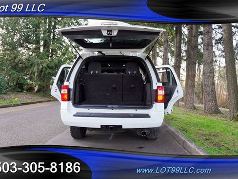 Used 2017 Ford Expedition XLT AWD/4WD image 30