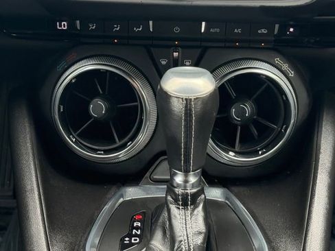 Used 2018 Chevrolet Camaro LT image 4
