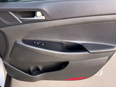 Used 2016 Hyundai Tucson Limited w/ Option Group 03 image 24