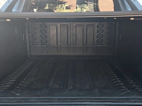 Used 2006 Chevrolet Avalanche Z66 w/ Sun And Sound Package image 12