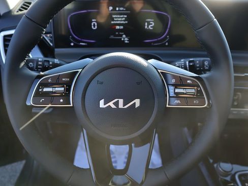 New 2026 Kia Seltos S FWD image 24