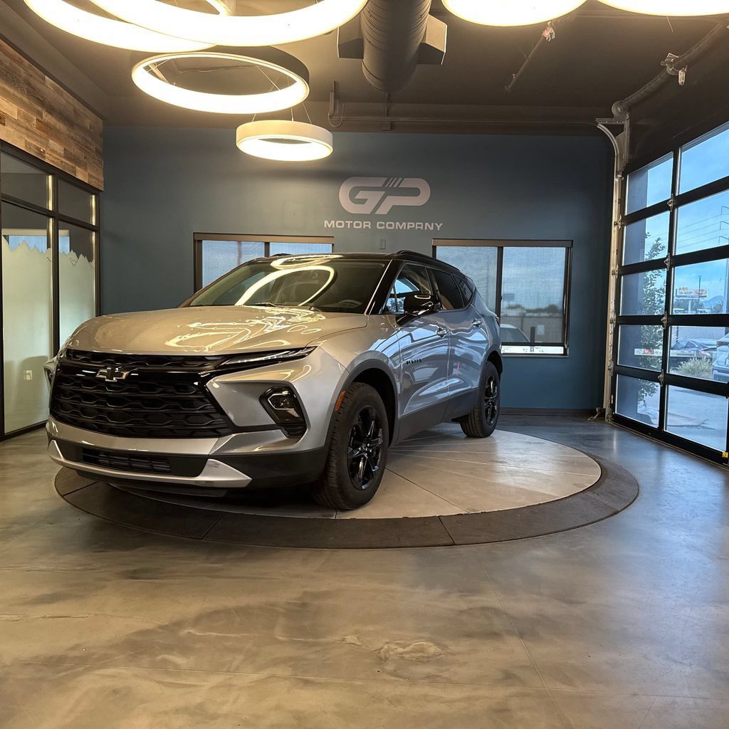 Used 2024 Chevrolet Blazer LT w/ Convenience Package AWD/4WD image 7