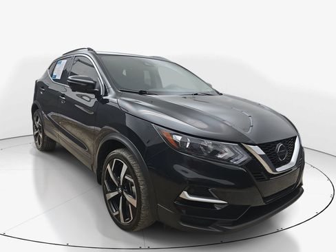 Used 2022 Nissan Rogue Sport SL AWD/4WD image 2