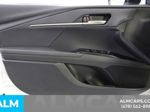 Used 2025 Toyota Camry SE image 45