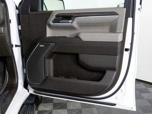 Certified 2023 Chevrolet Silverado 1500 LTZ w/ LTZ Premium Package image 44