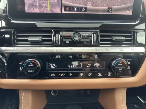 Certified 2026 Nissan Pathfinder Platinum AWD/4WD image 19
