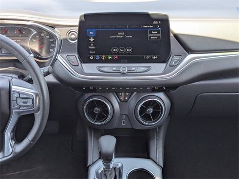 Used 2025 Chevrolet Blazer LT image 16