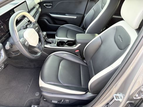 Used 2025 Kia K4 GT-Line Turbo FWD image 2