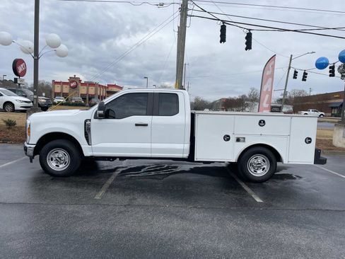 Used 2024 Ford F250 XL w/ XL Chrome Package image 10