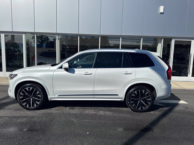 Certified 2026 Volvo XC90 B5 Plus AWD/4WD image 2