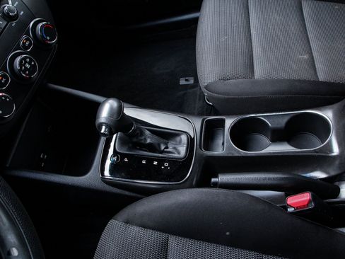 Used 2017 Kia Forte LX FWD image 21