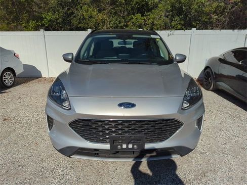 Used 2020 Ford Escape SE image 5