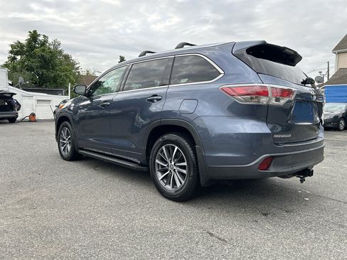 Used 2016 Toyota Highlander Limited Platinum AWD/4WD image 6