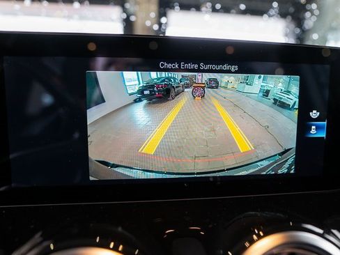 Certified 2022 Mercedes-Benz GLB 250 4MATIC image 24