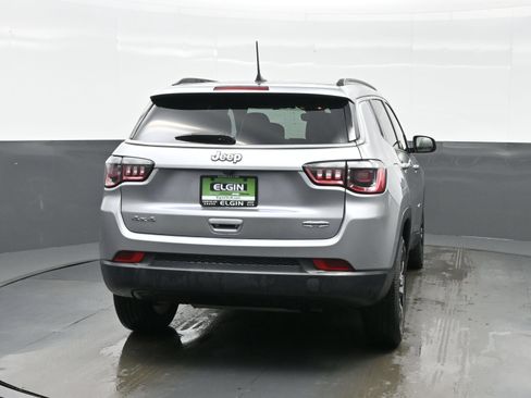 Used 2024 Jeep Compass Latitude AWD/4WD image 7