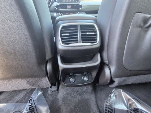 Used 2019 Hyundai Santa Fe SEL FWD image 14