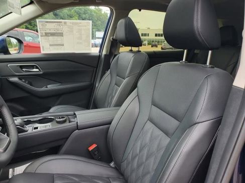 New 2025 Nissan Rogue Platinum w/ Platinum Premium Package image 15