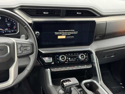 Used 2023 GMC Sierra 1500 Denali AWD/4WD image 3