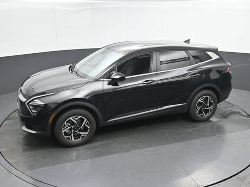 Used 2025 Kia Sportage LX AWD/4WD image 37