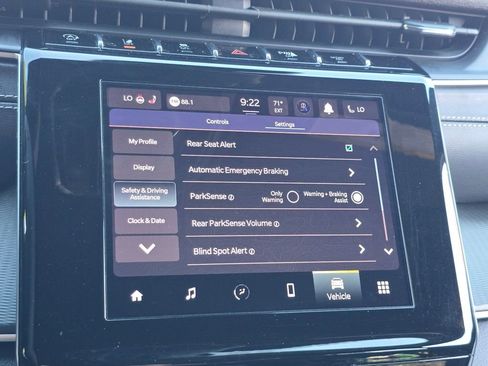 Used 2023 Jeep Grand Cherokee Altitude RWD image 20