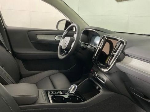 New 2026 Volvo XC40 B5 Plus w/ Protection Package Premier image 35