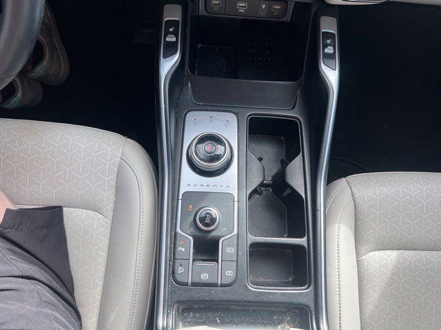 Used 2023 Kia Sorento EX AWD/4WD image 10