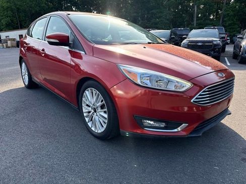 Used 2018 Ford Focus Titanium FWD image 7