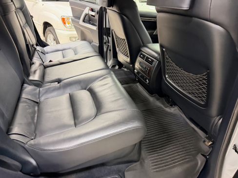 Used 2016 Toyota Land Cruiser image 23