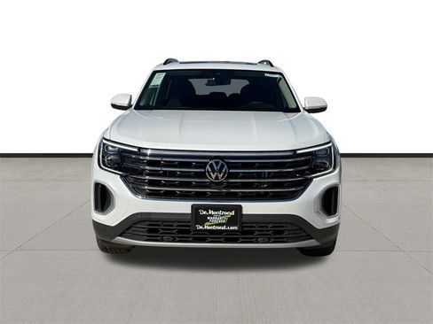 New 2026 Volkswagen Atlas SE image 2