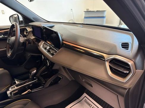 Used 2024 Chevrolet TrailBlazer ACTIV w/ Convenience Package AWD/4WD image 36