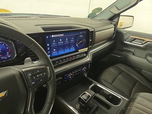 Certified 2024 Chevrolet Silverado 1500 High Country w/ Max Trailering Package AWD/4WD image 25