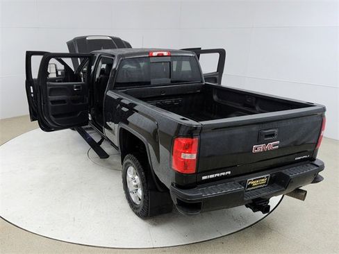 Used 2019 GMC Sierra 3500 Denali image 23