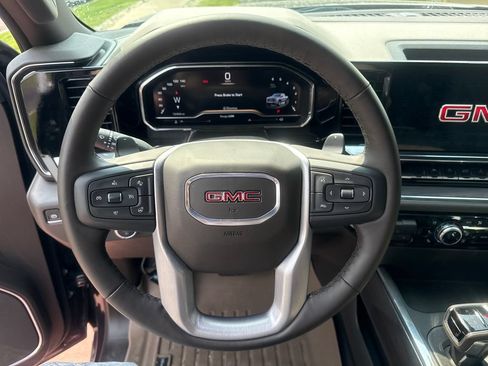 Used 2025 GMC Sierra 1500 SLT w/ SLT Convenience Package AWD/4WD image 14