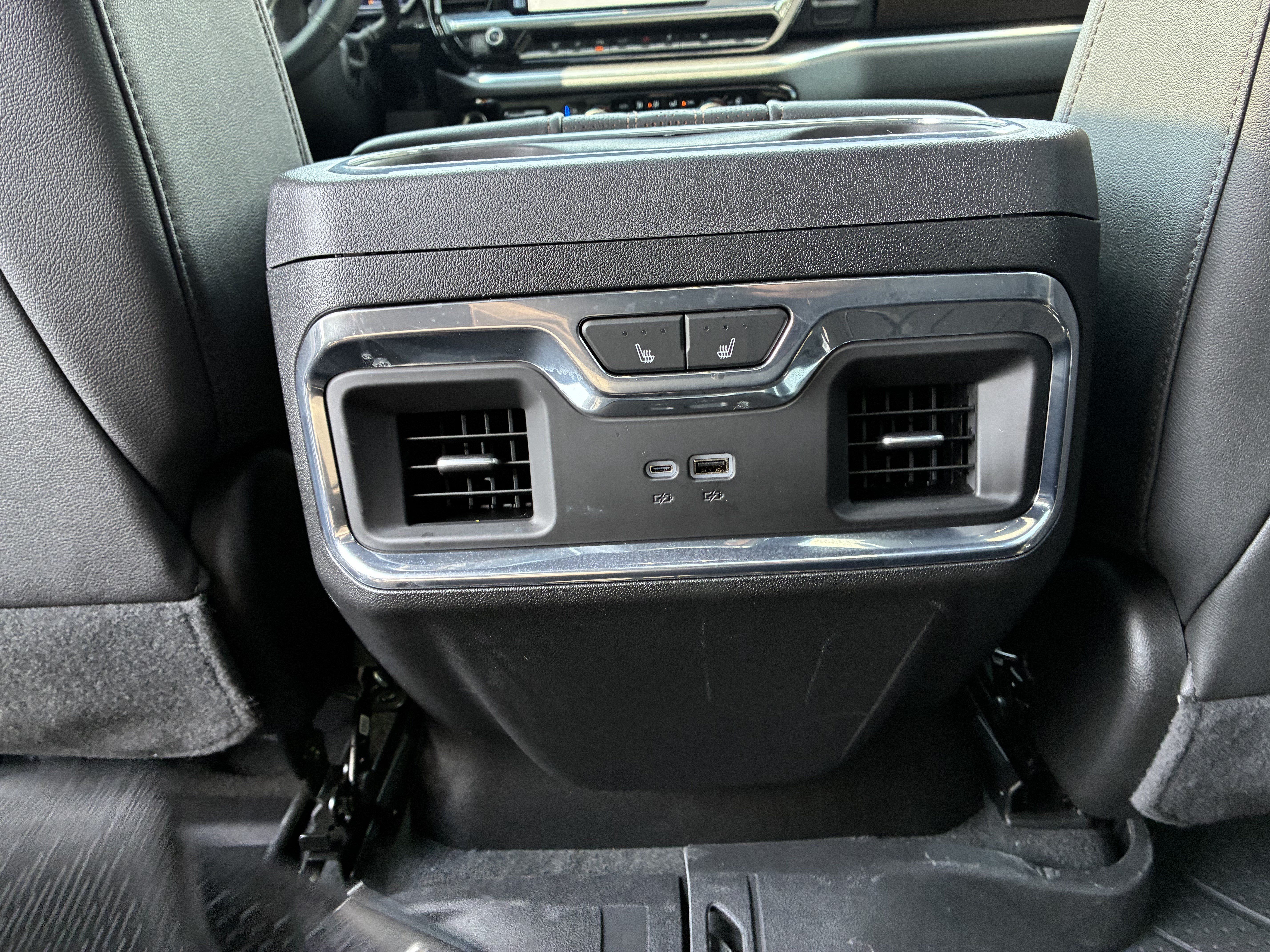 Used 2025 Chevrolet Silverado 3500 High Country w/ High Country Premium Package AWD/4WD image 20