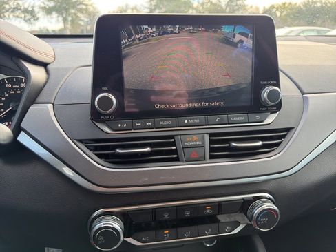 Used 2025 Nissan Altima 2.5 SR image 15