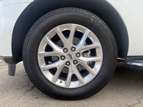 Used 2020 Ford Expedition XLT w/ Equipment Group 202A image 9