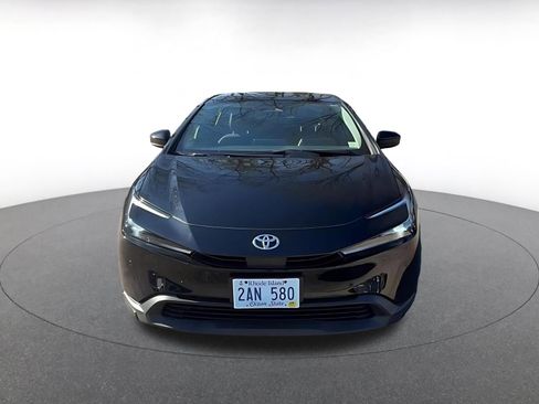 Used 2025 Toyota Prius LE image 4
