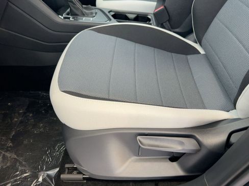 New 2026 Volkswagen Taos S image 14