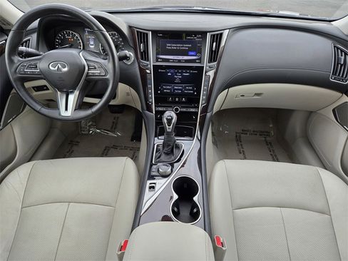 Used 2018 INFINITI Q50 Luxe w/ Sensory Package (Luxe) image 12