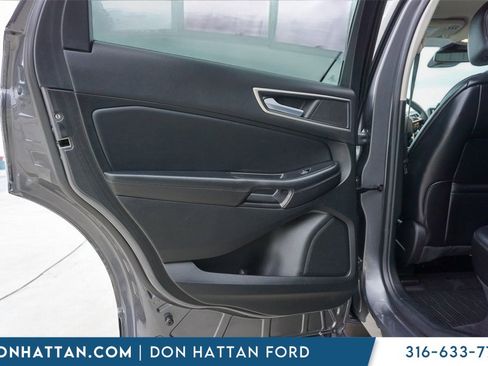 Used 2022 Ford Edge SEL w/ Convenience Package image 19