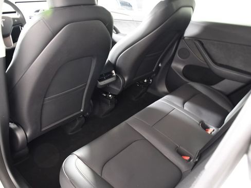 Used 2023 Tesla Model Y Long Range AWD/4WD image 27
