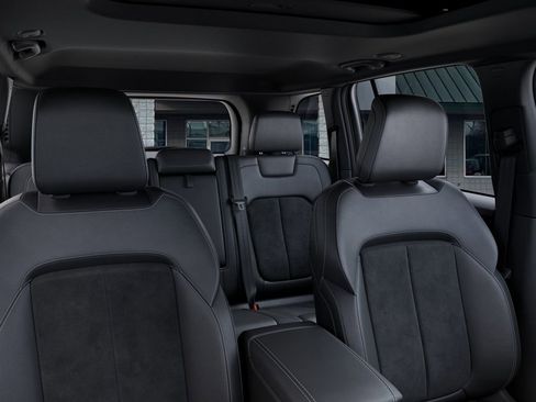 New 2026 Jeep Grand Cherokee Altitude AWD/4WD image 26