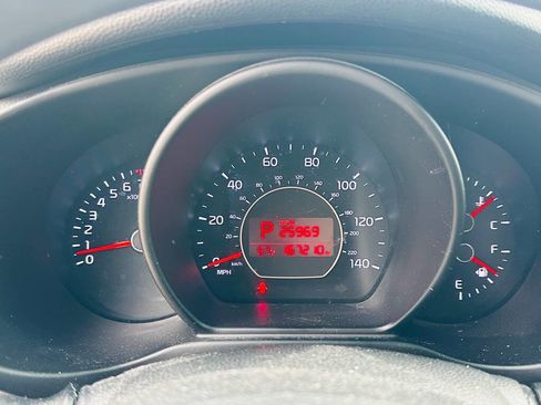 Used 2015 Kia Soul FWD image 28