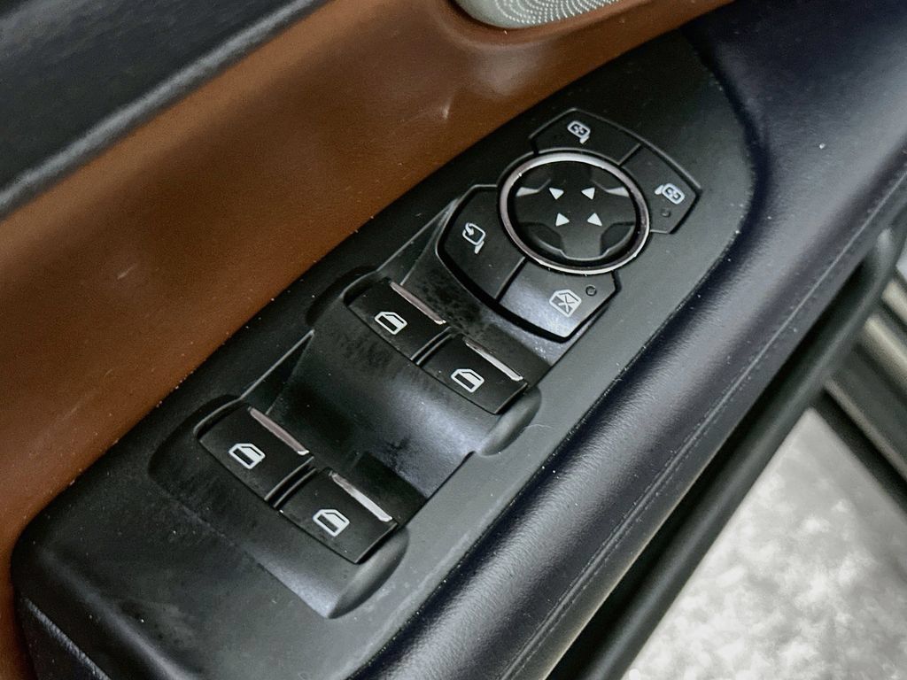 Used 2019 Lincoln MKZ Reserve w/ Luxury Package FWD image 22