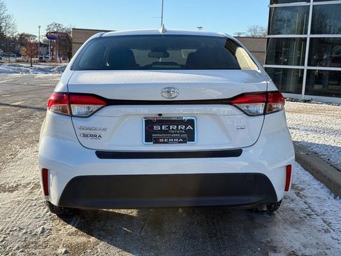 Used 2023 Toyota Corolla LE w/ Carpet Mat Package (TMS) image 4
