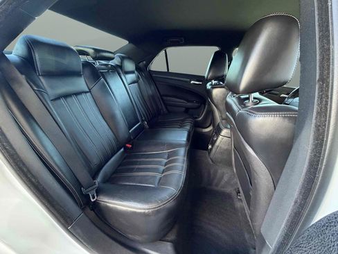 Used 2013 Chrysler 300 S RWD image 13